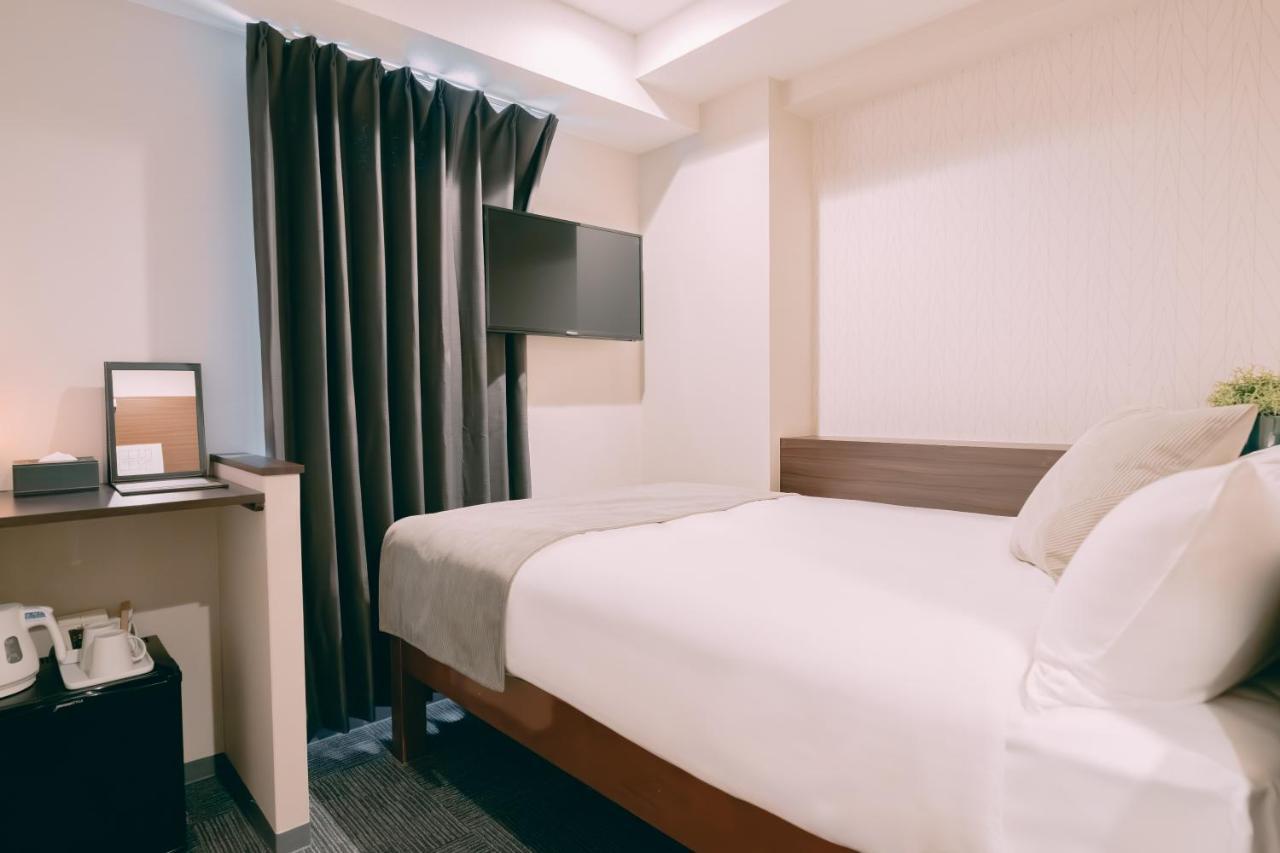 R Hotel Honmachi Осака Экстерьер фото