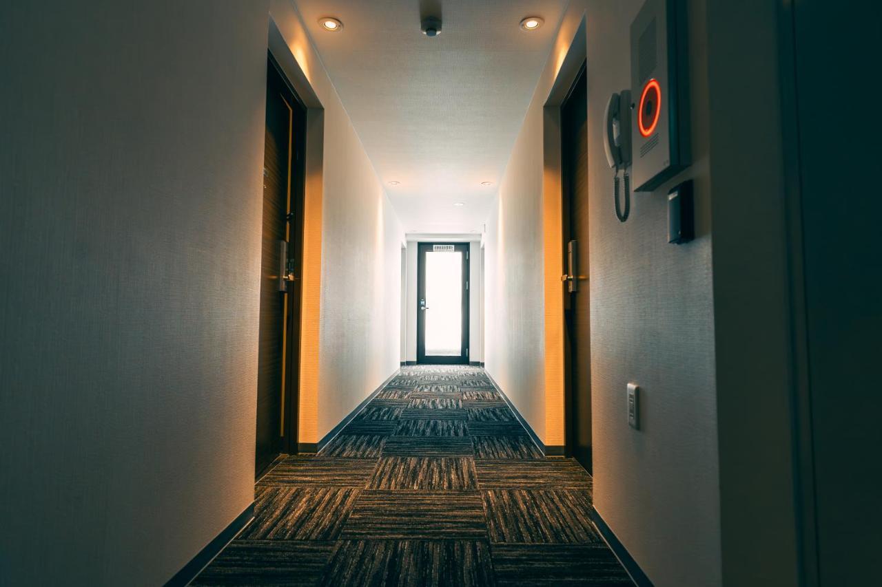 R Hotel Honmachi Осака Экстерьер фото