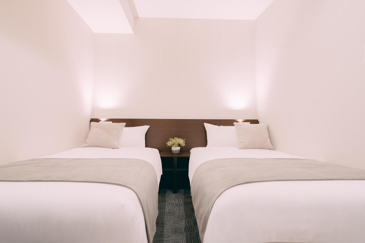 R Hotel Honmachi Осака Экстерьер фото