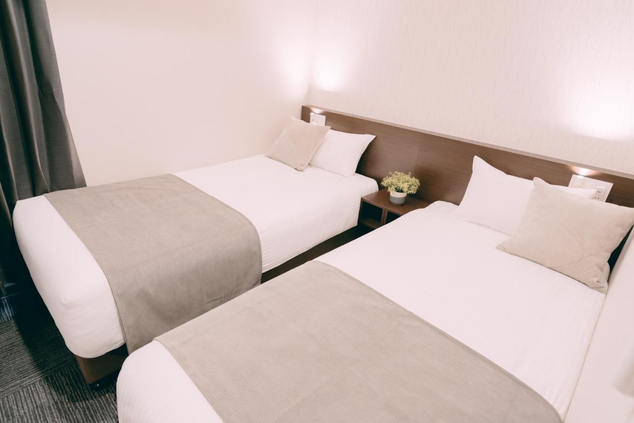 R Hotel Honmachi Осака Экстерьер фото