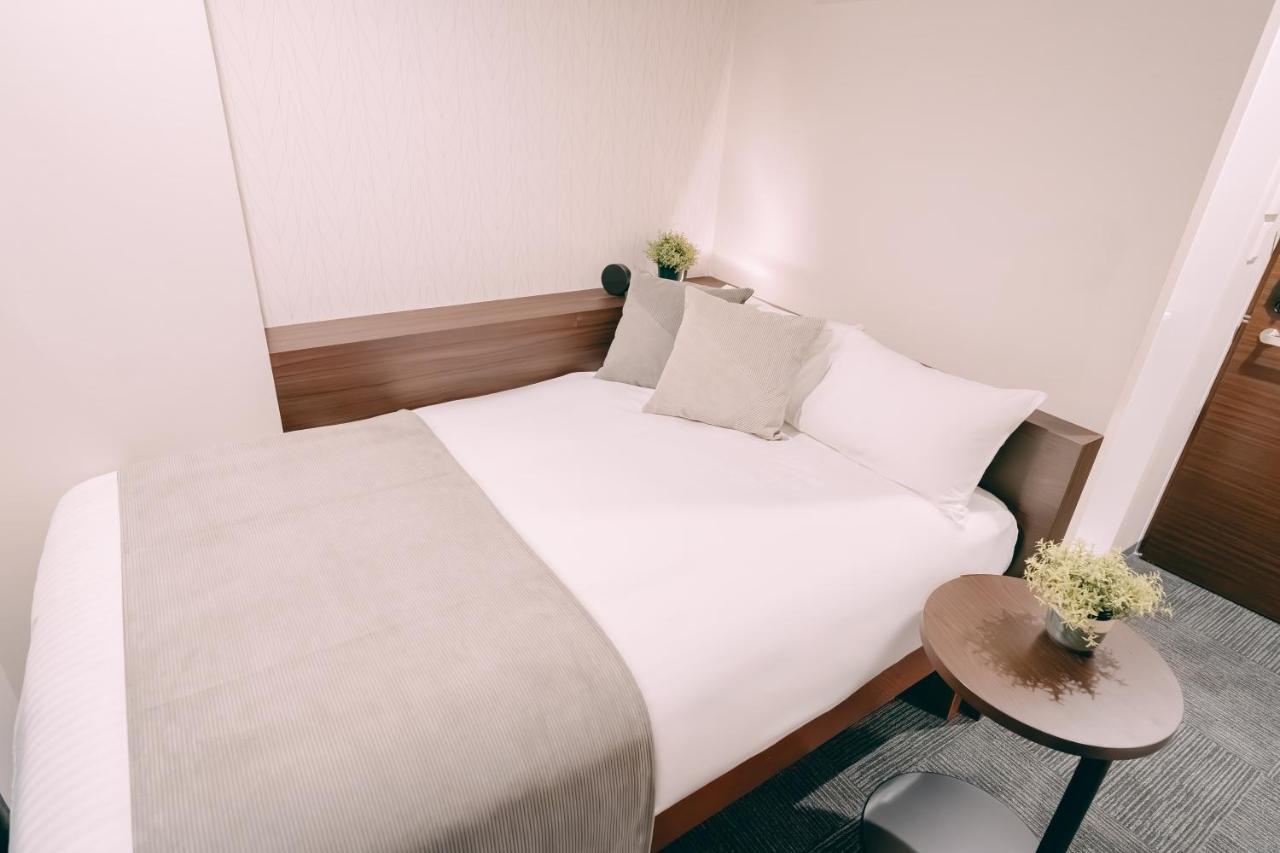 R Hotel Honmachi Осака Экстерьер фото